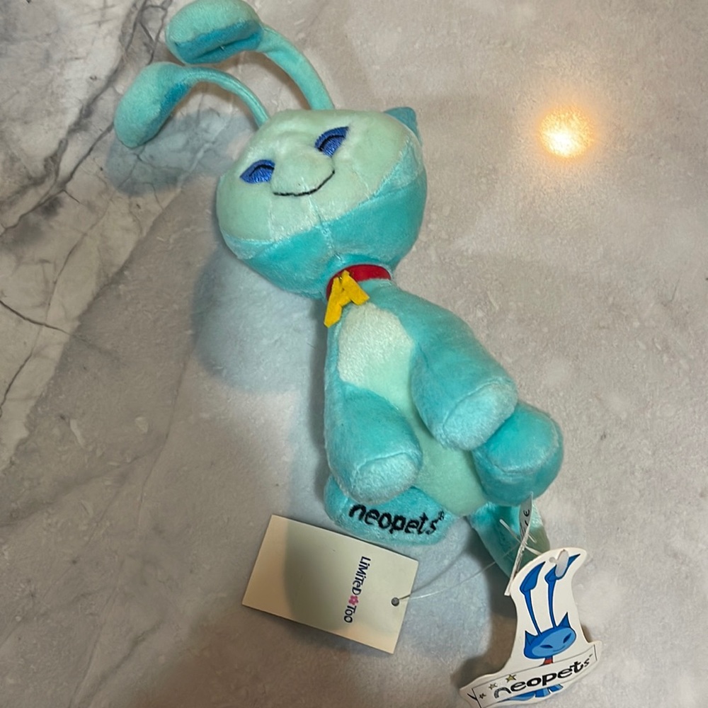 NWT Neopets plushie blue Aisha